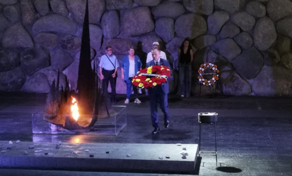 Ambasadorius A.Brūzga dalyvavo Vilniaus geto likvidavimo 82-ųjų metinių paminėjime