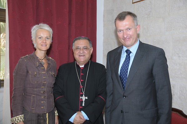 Ambasadorius Darius Degutis ir jo žmona Nida su Patriarchu F.Twal